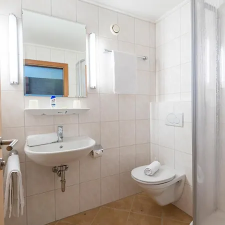 Otel Seidlalm Am Gipfel Saalbachs 3*
